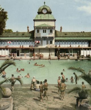 Thermalbad---Ansicht-Sportbecken-mit-Strand